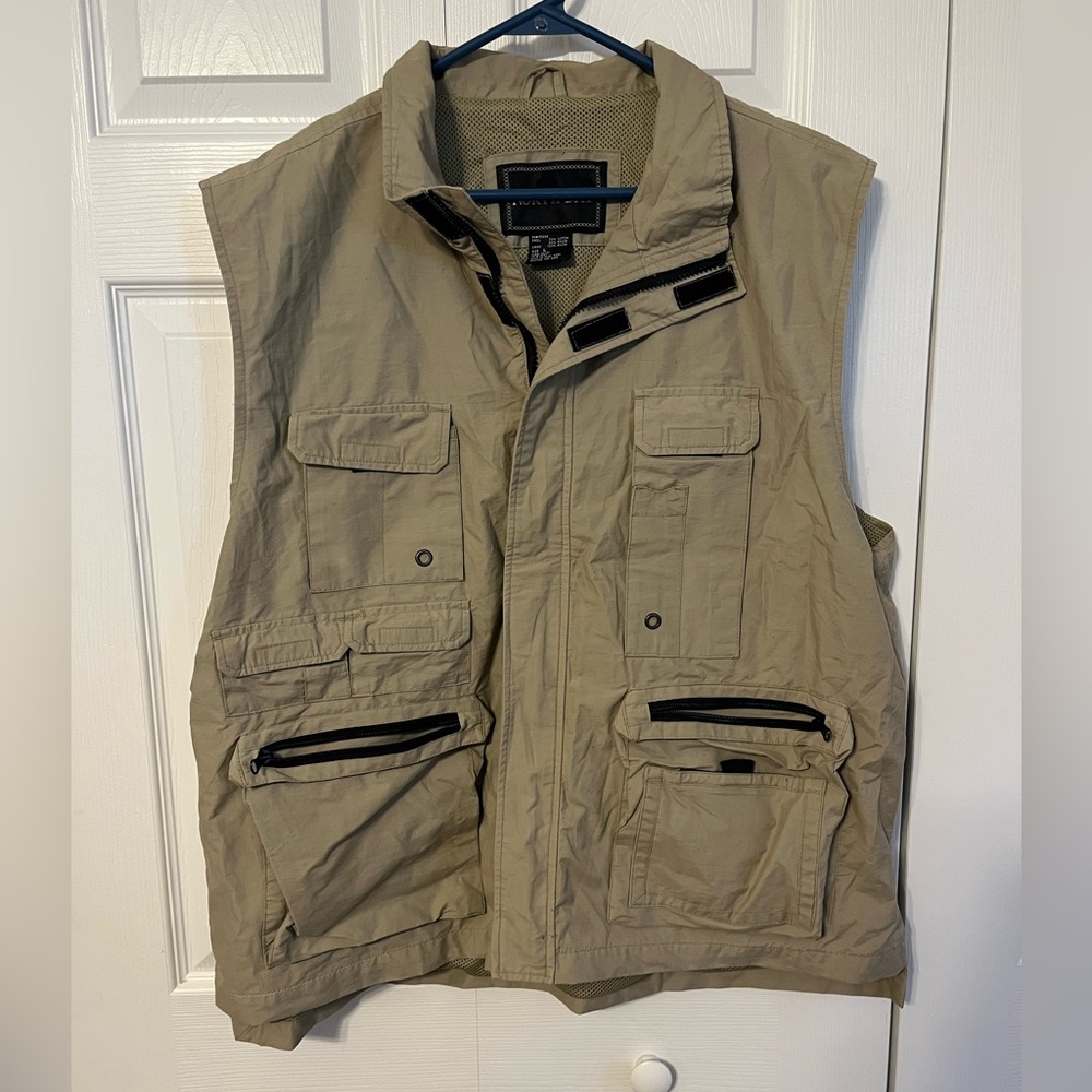 North Bay Khaki Utility Vest Adult Small Hiking Fishing  Pockets
